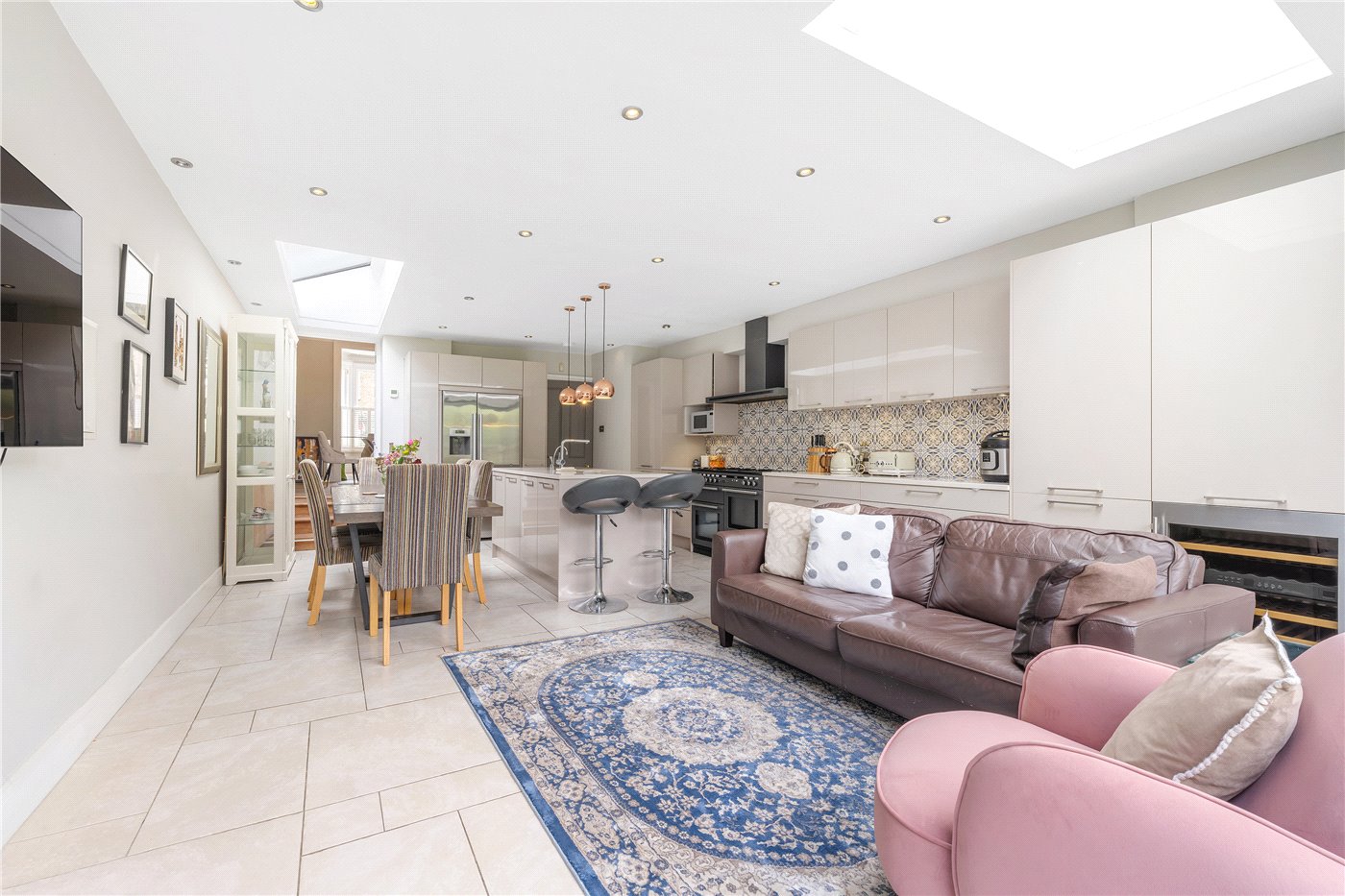 Kitchen/Reception